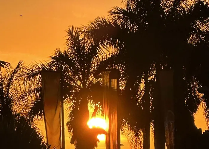 Tenerife Holidays Апартаменти Адехе