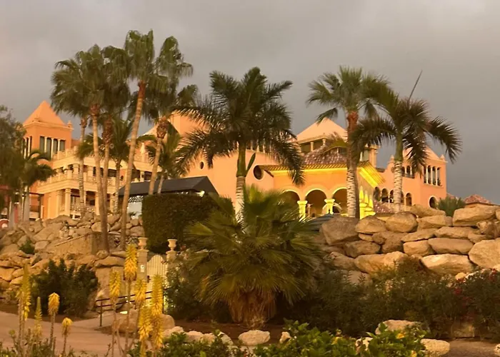 Tenerife Holidays Апартаменти