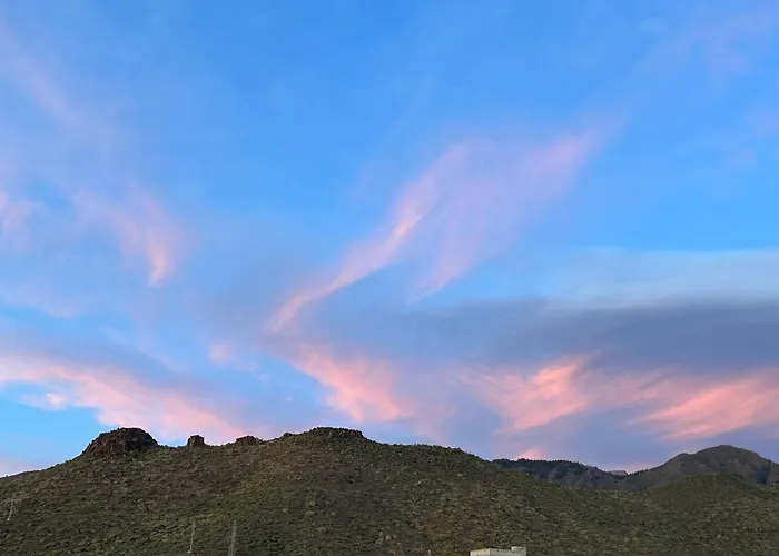 Апартаменти Tenerife Holidays *