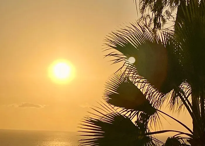 Апартаменти Tenerife Holidays *